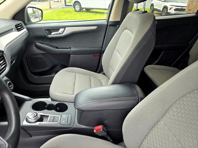 Photo of 2020 Silver Ford Escape