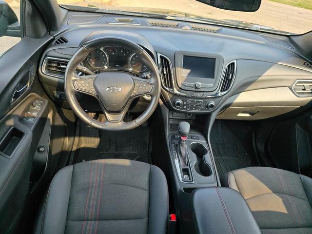 Photo of 2022 Black Chevrolet Equinox