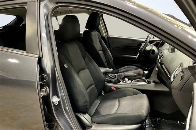 Photo of 2016 Meteor Gray Mica Mazda Mazda3