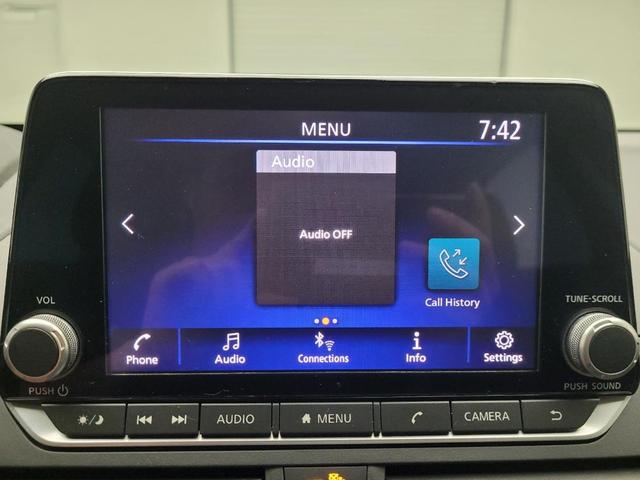 Photo of 2023 Super Black Nissan Altima