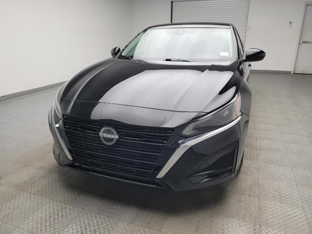 Photo of 2023 Super Black Nissan Altima