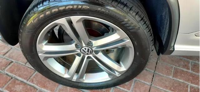 Photo of 2017 Pepper Grey Clearcoat Metallic Volkswagen Tiguan