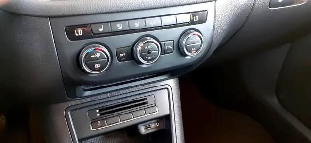 Photo of 2017 Pepper Grey Clearcoat Metallic Volkswagen Tiguan