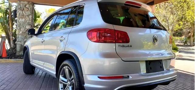 Photo of 2017 Pepper Grey Clearcoat Metallic Volkswagen Tiguan