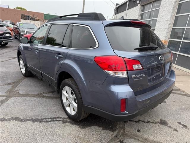 Photo of 2014 Twilight Blue Metallic Subaru Outback