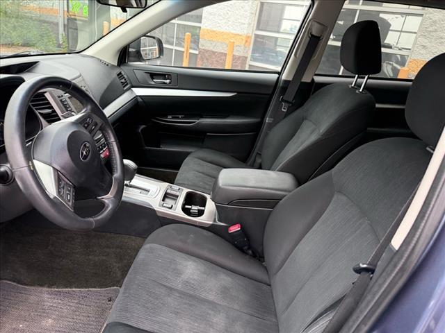 Photo of 2014 Twilight Blue Metallic Subaru Outback
