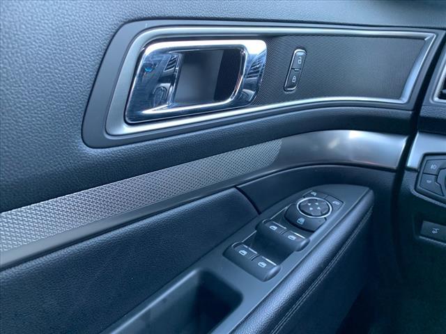 Photo of 2018 Ingot Silver Ford Explorer