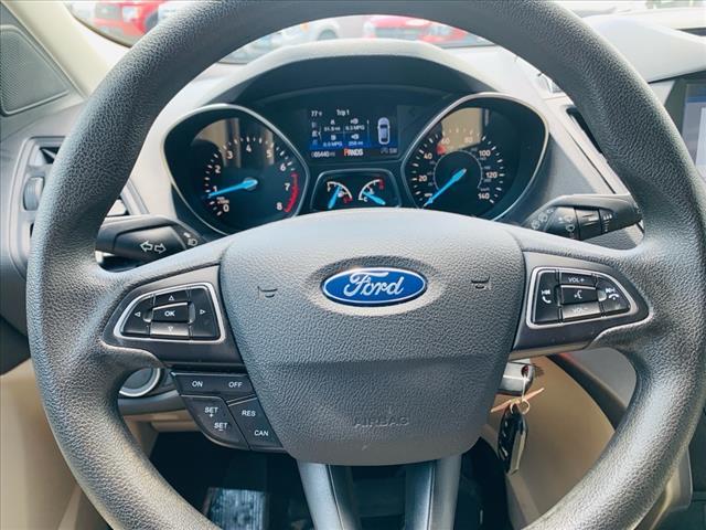Photo of 2018 White Gold Ford Escape