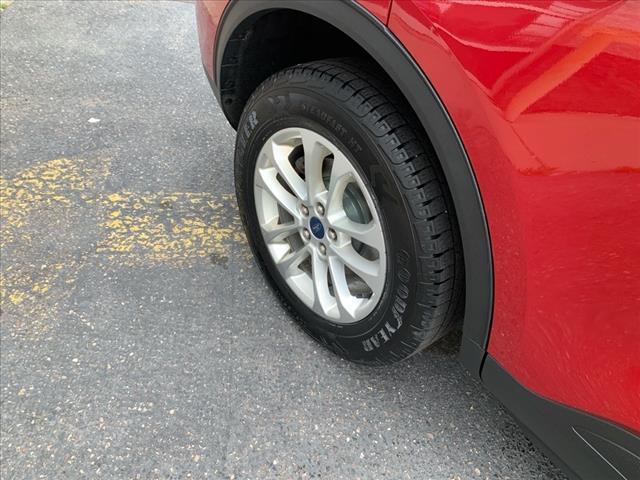 Photo of 2021 Rapid Red Metallic Tinted Clearcoat Ford Escape