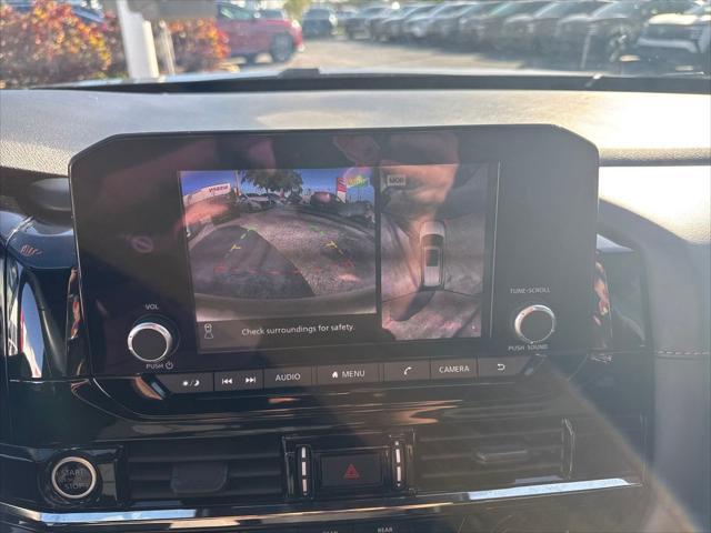Photo of 2023 Gun Metallic Nissan Pathfinder