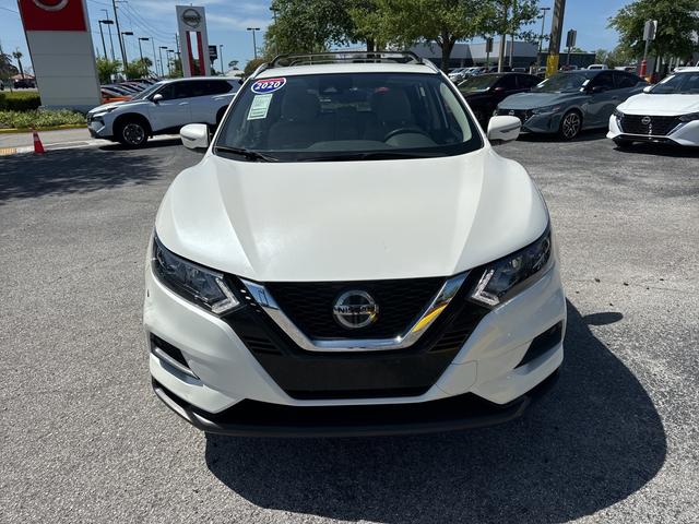 Photo of 2020 Pearl White Tricoat Nissan Rogue Sport