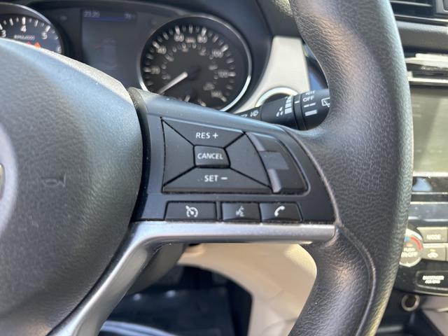 Photo of 2020 Pearl White Tricoat Nissan Rogue Sport