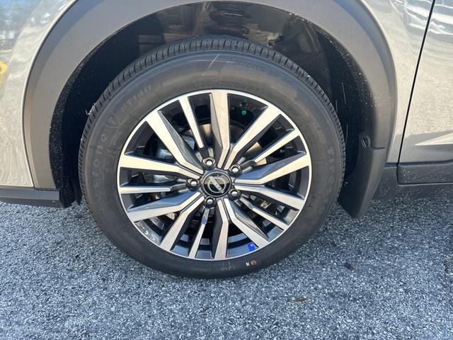 Photo of 2024 Gun Metallic Nissan Kicks