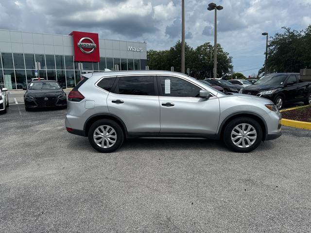 Photo of 2018 Brilliant Silver Nissan Rogue