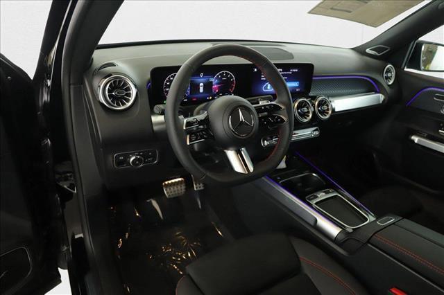 Photo of 2025 Night Black Mercedes-Benz GLB 250