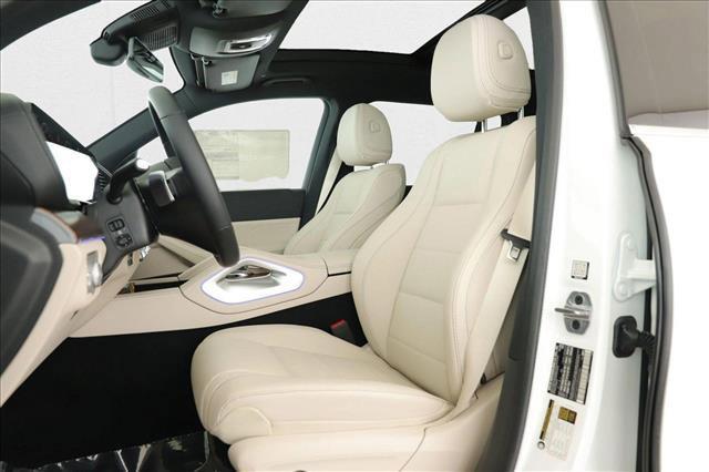 Photo of 2025 Polar White Mercedes-Benz GLS 450