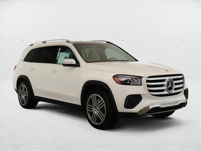 Photo of 2025 Polar White Mercedes-Benz GLS 450