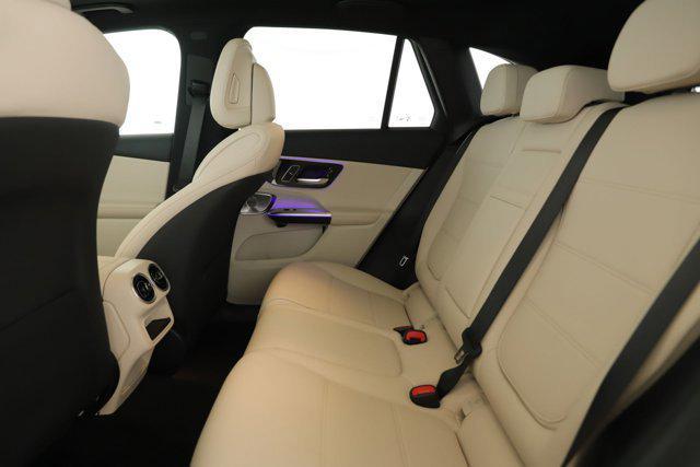 Photo of 2025 Polar White Mercedes-Benz GLC 300