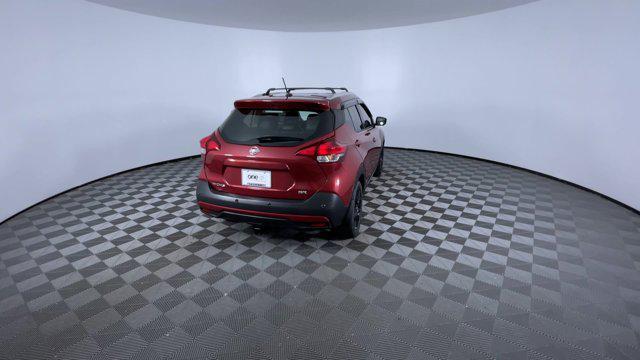Photo of 2020 Cayenne Red Metallic Nissan Kicks