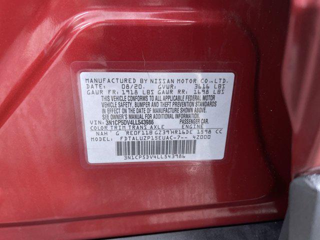 Photo of 2020 Cayenne Red Metallic Nissan Kicks