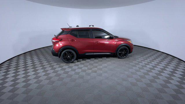 Photo of 2020 Cayenne Red Metallic Nissan Kicks