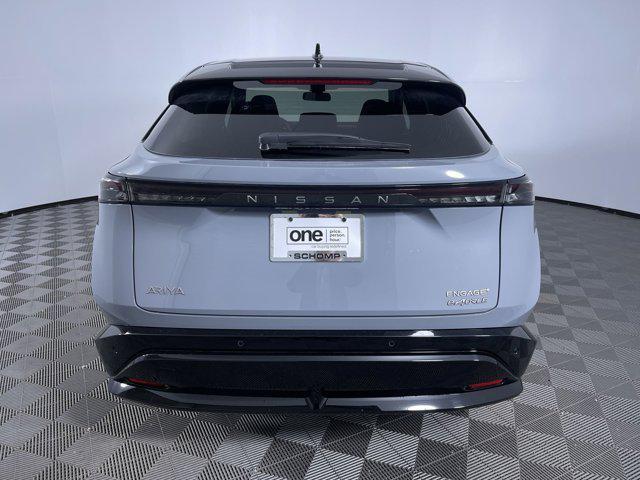 Photo of 2025 Boulder Gray Pearl/Black Diamond Pearl Nissan ARIYA