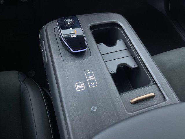 Photo of 2025 Boulder Gray Pearl/Black Diamond Pearl Nissan ARIYA