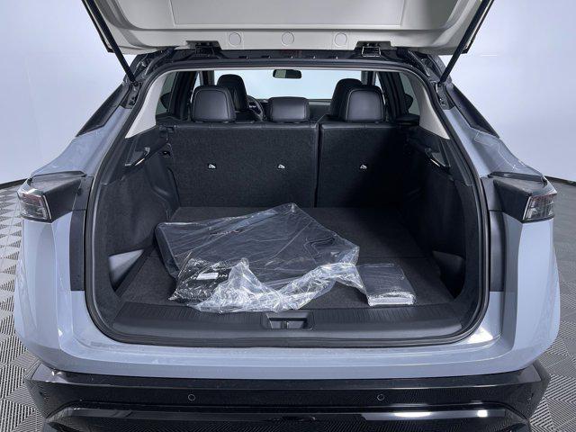 Photo of 2025 Boulder Gray Pearl/Black Diamond Pearl Nissan ARIYA