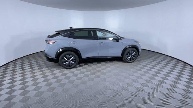 Photo of 2025 Boulder Gray Pearl/Black Diamond Pearl Nissan ARIYA