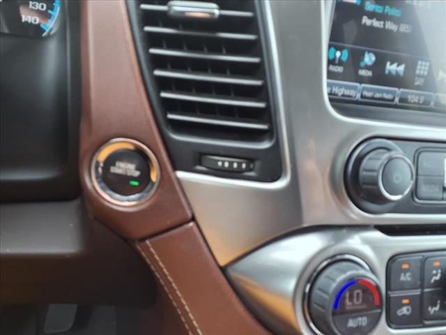 Photo of 2020 Iridescent Pearl Tricoat Chevrolet Suburban