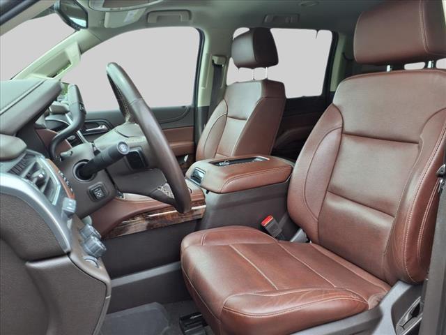 Photo of 2020 Iridescent Pearl Tricoat Chevrolet Suburban
