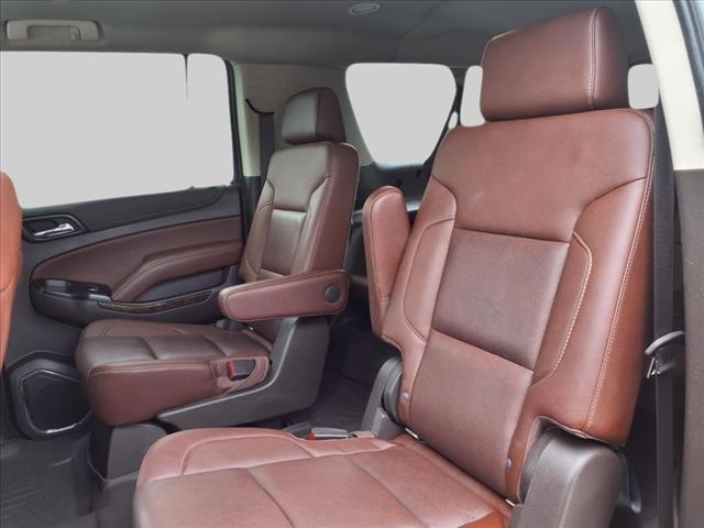 Photo of 2020 Iridescent Pearl Tricoat Chevrolet Suburban
