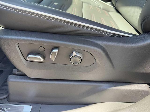 Photo of 2025 Summit White GMC Sierra 1500