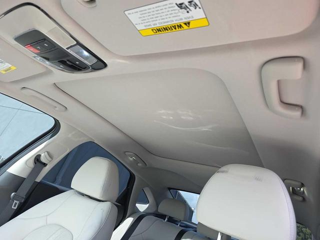 Photo of 2022 Phantom Black Hyundai SONATA