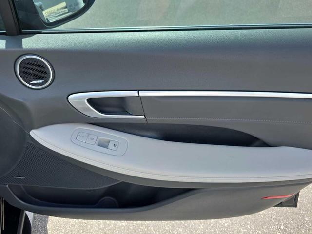 Photo of 2022 Phantom Black Hyundai SONATA