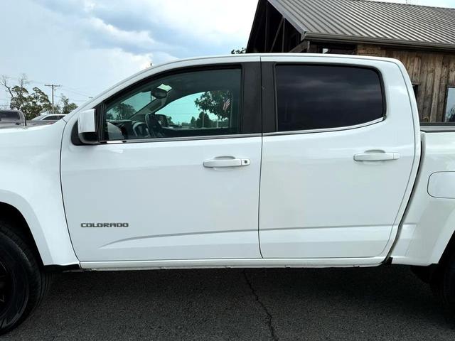 Photo of 2016 Summit White Chevrolet Colorado