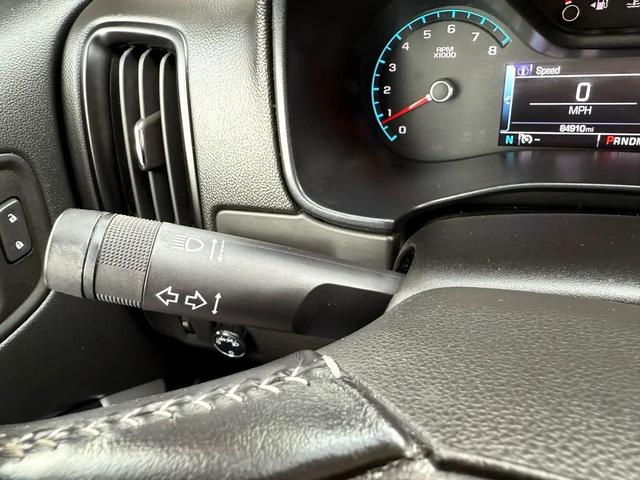 Photo of 2016 Summit White Chevrolet Colorado