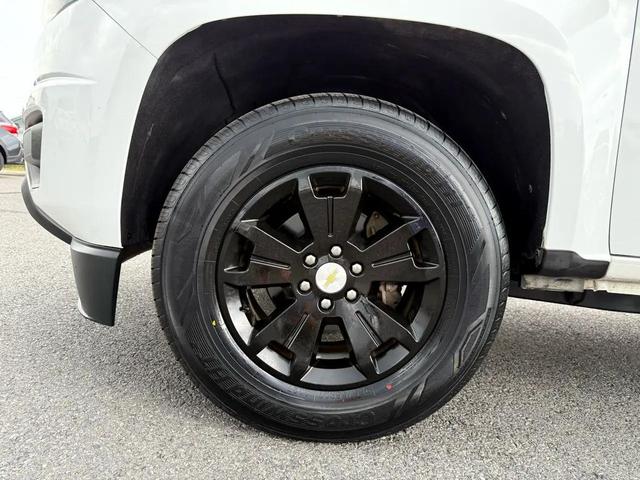 Photo of 2016 Summit White Chevrolet Colorado