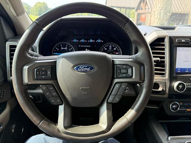 Photo of 2020 Star White Metallic Tri-Coat Ford Expedition Max