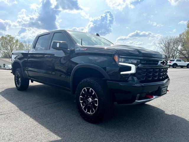 Photo of 2022 Black Chevrolet Silverado 1500