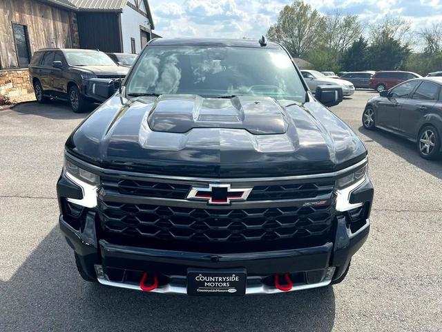 Photo of 2022 Black Chevrolet Silverado 1500