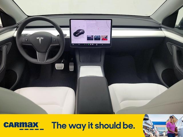 Photo of 2025 Black Tesla Model Y