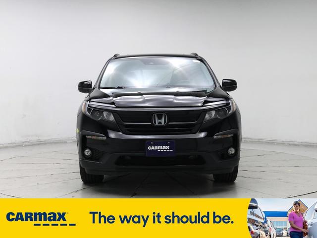 Photo of 2022 Black Honda Pilot