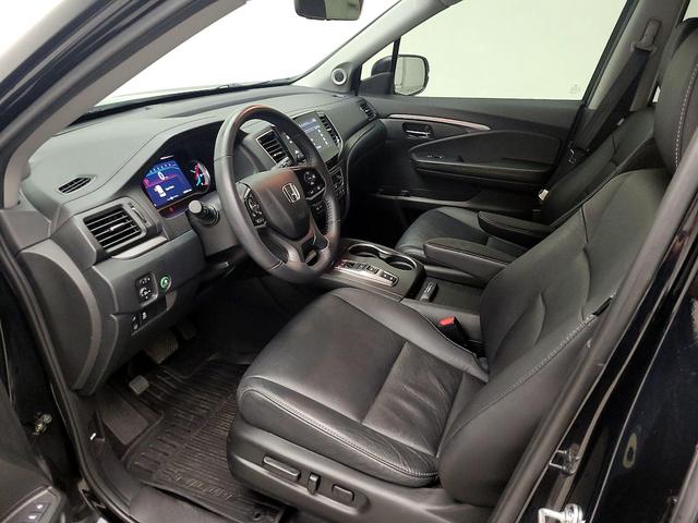 Photo of 2022 Black Honda Pilot