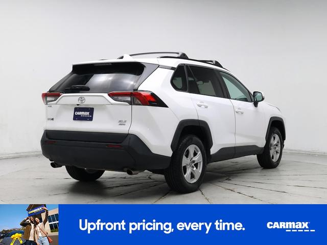 Photo of 2021 White Toyota RAV4