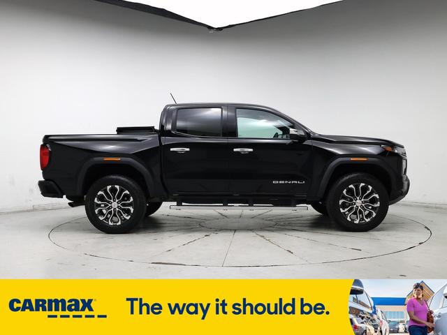 Photo of 2023 Black GMC Canyon