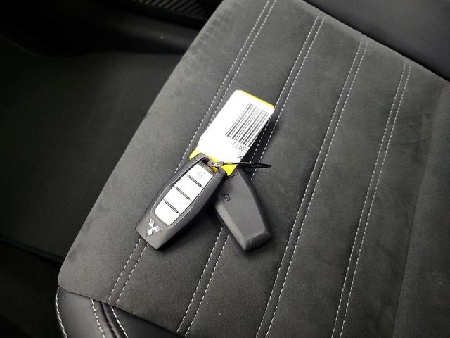Photo of 2024 Gray Mitsubishi Outlander