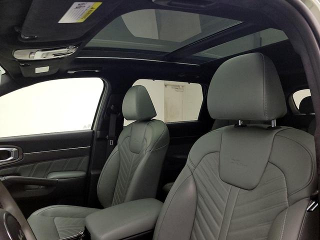 Photo of 2024 Green Kia Sorento