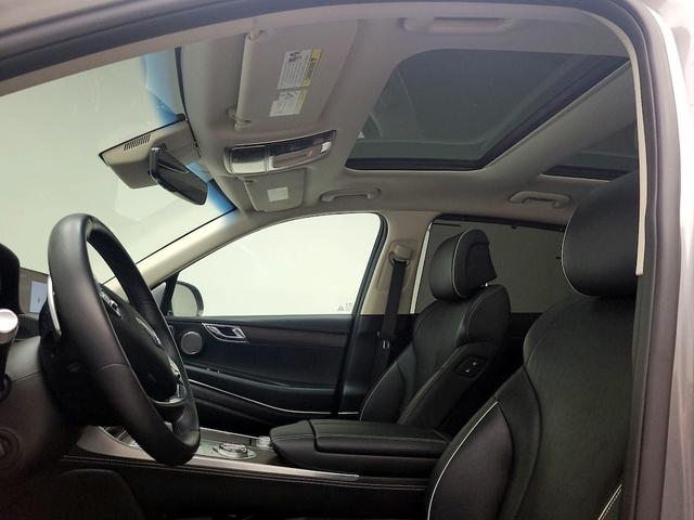 Photo of 2021 Silver Genesis GV80