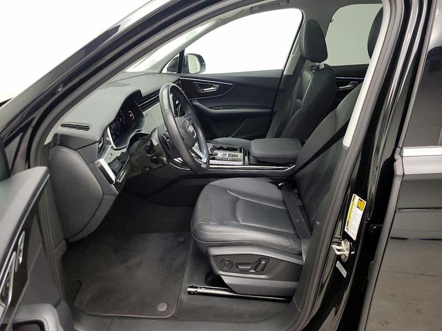 Photo of 2022 Black Audi Q7